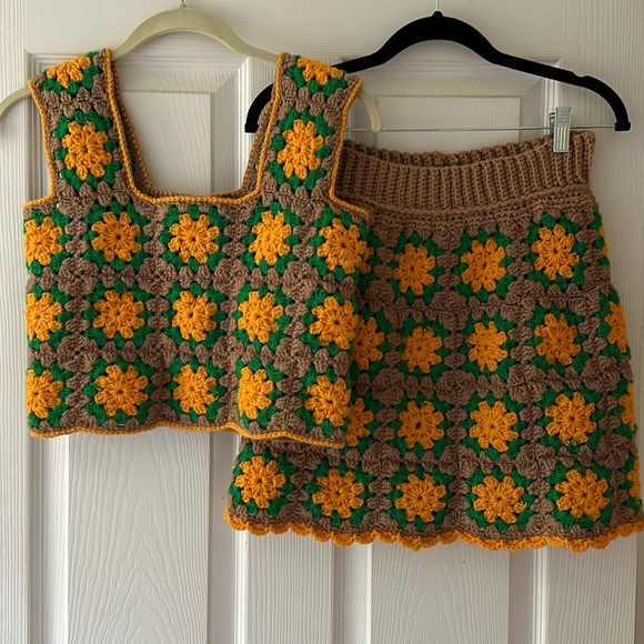 Vintage Dresses & Skirts - Handmade Vintage Granny Square Afghan Set